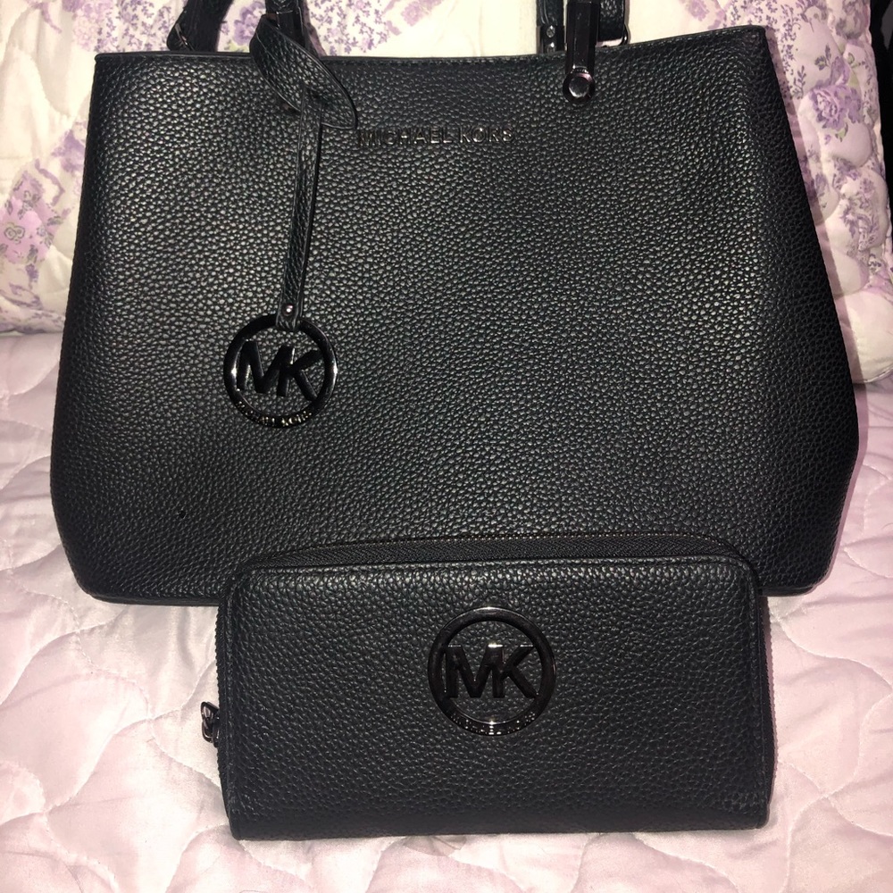 Michael Kors Matching Purse and Wallet